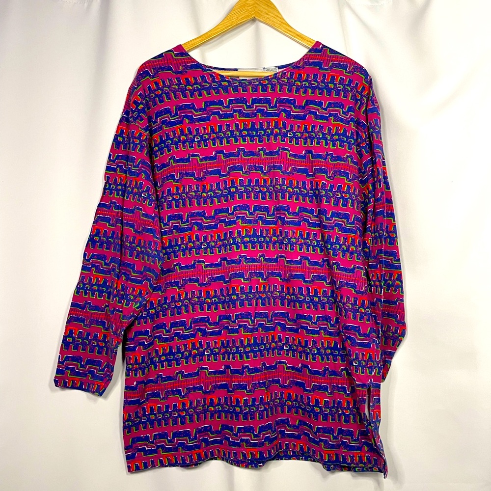 VTG 90s Preview International LS tunic length top w/ bold all over print sz S